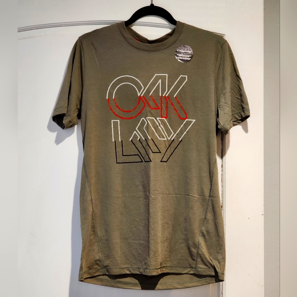 Men's Oakley Shirt